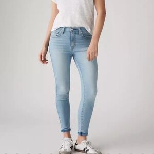 Levi's 721 High Rise Skinny Jeans